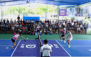 Độc lạ pickleball: Trọng tài "bị thay" ngay giữa trận đấu của Lý Hoàng Nam dù bắt lỗi đúng