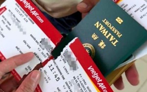 Vụ nữ du khách bị xé thẻ lên máy bay: Đình chỉ công tác  cán bộ công an cửa khẩu