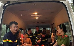 Giải cứu 11 học sinh mắc kẹt khi đi tắm suối