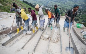 Bên trong 'mỏ vàng đen' coltan Congo nuôi sống thế giới công nghệ