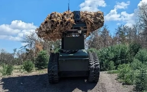 Tổ hợp súng phun lửa robot KRAMPUS bắt đầu tham chiến