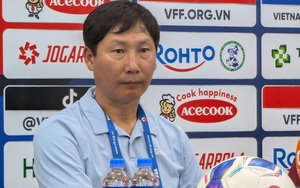 Tuyển Việt Nam chốt danh sách tập trung, HLV Kim Sang-sik bất ngờ gọi cầu thủ Việt kiều sinh năm 2005
