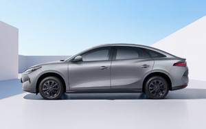 Gã khổng lồ Trung Quốc bán xe chạy dịch vụ giá quy đổi 340 triệu, 520km/sạc: Đi trước hay sau Việt Nam?