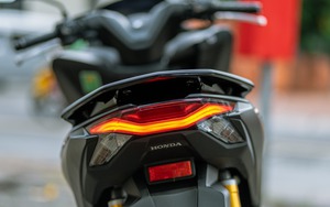 Honda Phi Thuyền 2025 quá 'hot', một lô vừa về giờ còn vài chiếc: Cốp to hơn của SH, ăn xăng 2,2L/100km