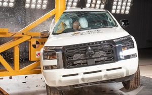 Mitsubishi Triton 2025 đạt 5 sao an toàn ANCAP, nhưng vẫn cần giảm cảnh báo 'thừa', cải thiện phanh khẩn cấp