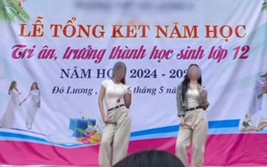 Gần 8 triệu lượt xem và tranh luận về màn nhảy nhạc TikTok lắc hông của 2 nữ sinh trong lễ bế giảng