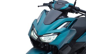 Honda có xe ga thể thao tem màu mới cực đẹp, một phiên bản sắp về Việt Nam, giá bán gây bất ngờ