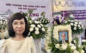 Ca sĩ Trang Mỹ Dung tiễn biệt nhạc sĩ Trương Hoàng Xuân