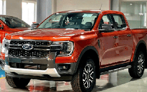 Ford mạnh tay giảm giá loạt xe hot: Cao nhất 100 triệu đồng, 'vua doanh số' cũng có phần