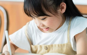 Những bài tập hè độc lạ khiến học sinh 'làm cả cuộc đời cũng không xong'