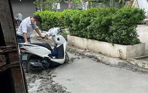 Lý do người đàn ông cố dắt xe vào ngõ mới đổ bê tông ở Hà Nội, làm hỏng 100m đường mặc hàng xóm la hét