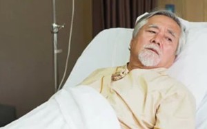 Bố bỏ rơi tôi từ nhỏ nhưng khi bị tai biến lại cầu xin tôi đến chăm