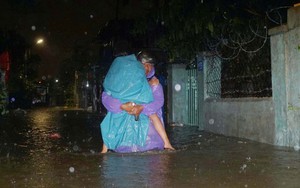 Đà Nẵng ngập nặng do bão số 1, nhiều người di tản khẩn cấp trong đêm