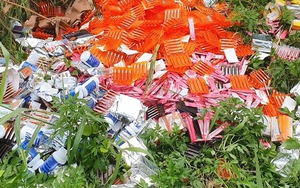 [Videographic] - Đường đi của số lượng lớn thực phẩm chức năng bị vứt bỏ, đốt ở Bình Chánh