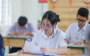 Phát hiện loạt thí sinh thi lớp 10 có triệu chứng "mất trí nhớ tạm thời", thầy giáo hài hước: "Chiến thuật khôn ngoan đấy"