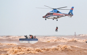 Quân đội huy động 7 máy bay, hơn 400 xe đặc chủng ứng phó bão Wutip
