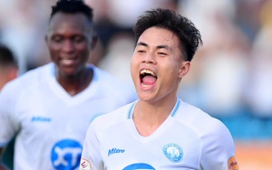 CLB Nam Định vô địch V.League, đội bóng quê bầu Đức lâm nguy ở cuộc đua trụ hạng