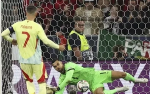 Dằn vặt sau quả phạt đền hỏng ăn ở chung kết Nations League, thủ quân Morata để ngỏ khả năng giã từ ĐT Tây Ban Nha
