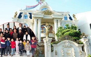 Cặp vợ chồng ở Nghệ An sinh 16 người con, nhà toàn biệt thự, tiết lộ bí quyết càng đẻ càng giàu