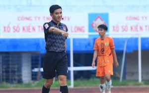 Đội bóng Việt Nam thi đấu giờ lạ, chỉ đá 7 phút rồi nghỉ