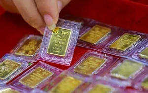 Giá vàng quay đầu giảm, vì sao chênh lệch vẫn chót vót?