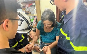 Hà Nội: Dùng thang, cắt cửa giải cứu người phụ nữ mắc kẹt ở tầng 3 ngôi nhà