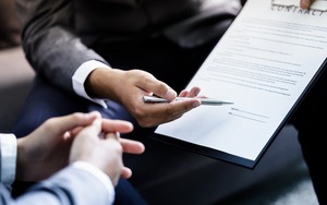 Một "ông lớn" bảo hiểm thông báo không tiếp nhận và từ chối xử lý hợp đồng 18 sản phẩm bảo hiểm chính và bán kèm