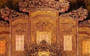 Sự trùng khớp đáng sợ về ngai vàng trong Tử Cấm Thành, không ai dám ngồi