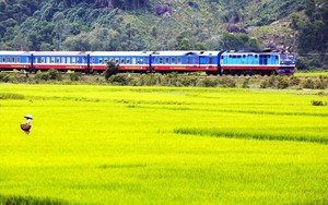 Chuyến tàu dài nhất Việt Nam là "chuyến tàu đẹp nhất hành tinh", du khách nhận xét: Phải đi 1 lần trong đời!