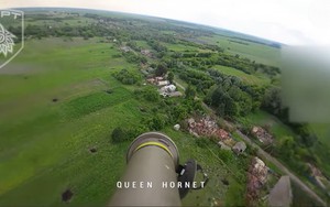 Một máy bay không người lái FPV sợi quang mang súng phóng lựu đã được thử nghiệm