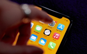 Người dùng iPhone, Facebook, Google cần đổi mật khẩu gấp