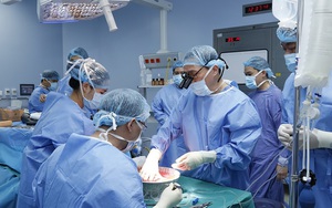 Việt Nam từng thực hiện ca phẫu thuật chưa từng có trong y văn thế giới, thắp hy vọng cho hàng ngàn người