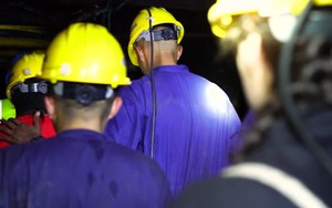 Công nhân khai thác mỏ 'rơi lệ' vì tạo ra 1 triệu USD/năm, giúp biên lợi nhuận đạt 40%, tất cả chỉ vì lắp mạng 5G dưới đất