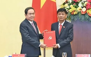 Công bố quyết định của Bộ Chính trị, Ban Bí thư về công tác cán bộ