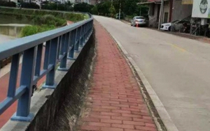 Trốn cảnh sát khi say rượu lái xe, tài xế nhảy xuống sông chết đuối