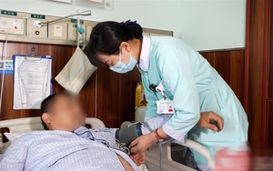 Người đàn ông tắc mạch máu 2 lần trong nửa năm: Bác sĩ bất lực nói “dừng ngay 2 việc này”