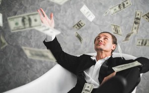 Triệu phú từ bỏ tài sản để thành người vô gia cư, khởi nghiệp từ đầu nhằm chứng minh làm giàu không nhờ may mắn, kết quả khiến mọi người bất ngờ