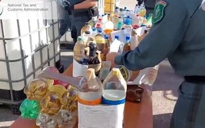 Tịch thu 22.000 tấn thực phẩm, 850.000 lít đồ uống giả ở châu Âu: Phát hiện hàng loạt chất nguy hại