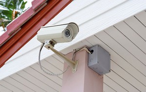 Video nhạy cảm liên tục bị lộ từ camera trong nhà, phải làm sao?