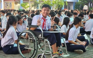 Chàng trai teo cơ tủy và kỳ tuyển sinh mang tên ước mơ