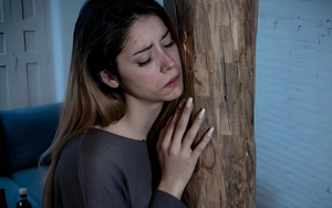 Tôi muốn gửi 2 con về quê nhờ bố mẹ chồng trông giúp, nhưng bà từ chối thẳng thừng, nghe xong lý do mà tôi giận