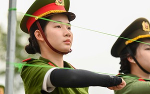 Cận cảnh những “bông hoa thép” luyện tập diễu binh, diễu hành trên thao trường