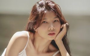 Tú Uyên - nữ chính trong phim điện ảnh Năm mười và 15 phút thay đổi sự nghiệp