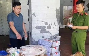 Cảnh sát phát hiện gần 9 tấn thịt đông lạnh không rõ nguồn gốc ở Ninh Bình