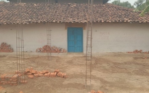 Đào móng xây nhà, 3 công nhân phát hiện kho báu quý giá