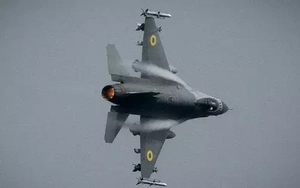 Rộ tin Ukraine bắn rơi chiến đấu cơ Su-35 của Nga bằng tiêm kích F-16