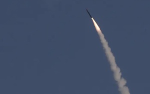 "Soi" từng quả tên lửa Iran phóng đến, Israel nhận ra điều gì?