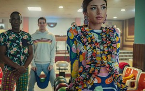 Tình cờ xem phim "Sex Education", tôi bàng hoàng hiểu ra sự hung hăng năm 17 tuổi của mình lại khiến người khác kinh sợ đến thế!