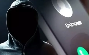 Cụ bà suýt mất tiền vì bị kẻ giả danh công an lừa đảo