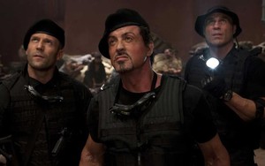 Huyền thoại võ thuật 62 tuổi mê đua xe, gặp tai nạn suýt mất mạng